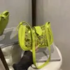 Bolso de Cadena Ligero de Lujo Estilo Francés para Debajo del Brazo, Nuevo Bolso Baguette para Mujer 2025, Bolso Versátil de Alta Gama para Llevar en la Mano, para Viajar, de Hombro Único, Cruzado