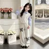 Moda Femenina 2026 Sudadera con Capucha Individual de Manga Larga y Cuello Polo Moda Mariposa Pantalones Largos de Pierna Ancha Conjunto Elegante de Dos Piezas