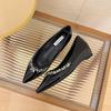 Sapatos Mary Jane Vintage Estilo Francês com Aumento de Altura Sapatos de Noite Delicados Femininos Petite com Saia Bico Fino Sola Macia Sapatos de Feijão