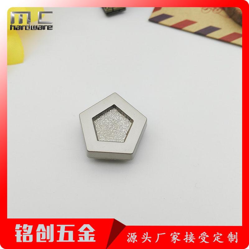 四合扣 (136)
