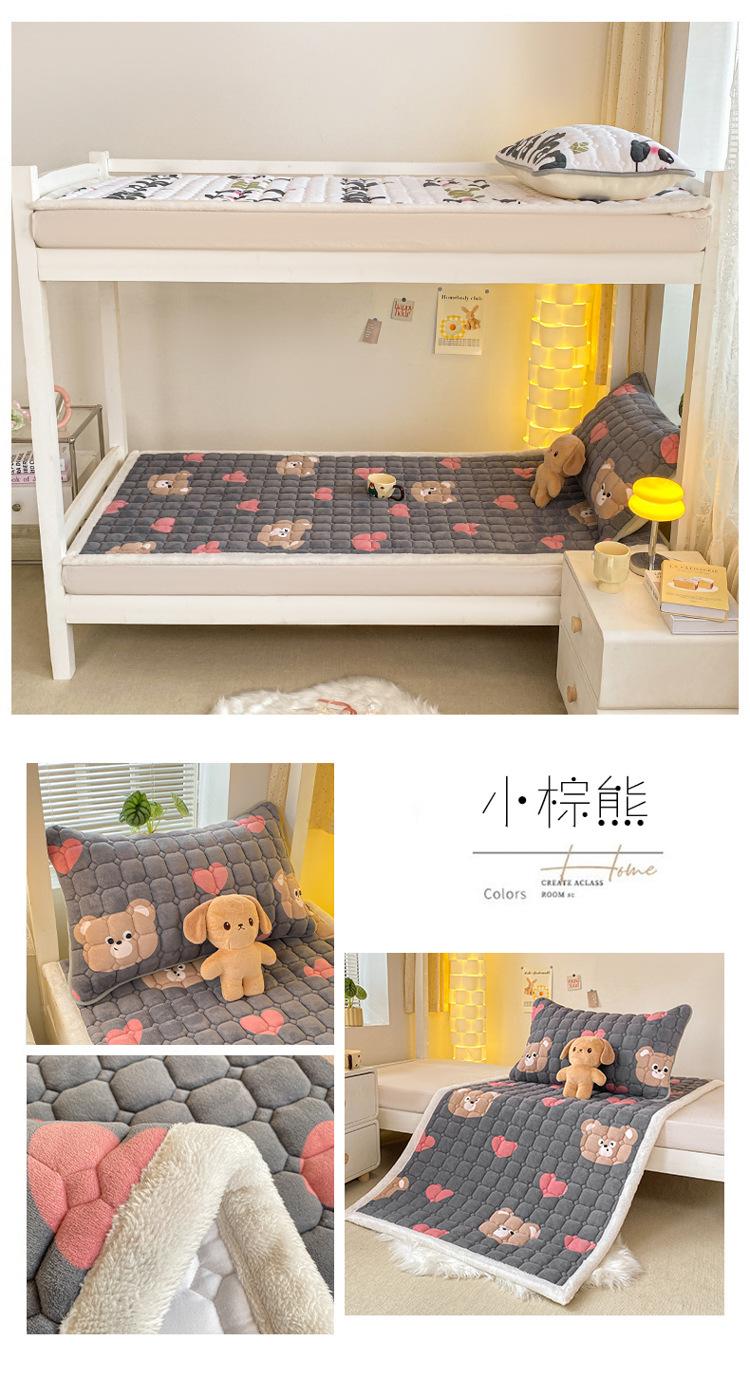 小棕熊.jpg