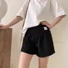 Shorts de maternidade são populares neste verão como roupa externa para gestantes. São finas e estilosas, adequadas para o início do outono, e são o novo modelo de 2026 de calças casuais femininas da moda.