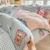 Juego de cuatro piezas de terciopelo de leche engrosado de grado A para invierno, vellón de coral de doble cara, funda nórdica con forro de vellón, adecuado para dormitorios de estudiantes, juego de tres piezas