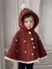 Conjunto de invierno para niña, capa súper linda, leggings versátiles forrados de polar, conjunto de tres piezas, ropa infantil Huzhou