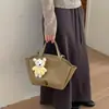 Bolsa tote de luxo nicho de alta qualidade feminina 2026 nova moda bolsa de mão tipo cesta de legumes bolsa simples para o dia a dia bolsa grande