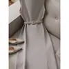 Los Estilos de Verano de Moda de Este Año Son Súper Elegantes y Sencillos, con un Toque Formal de Estilo Francés, Trajes de Vestir Grises para Mujer