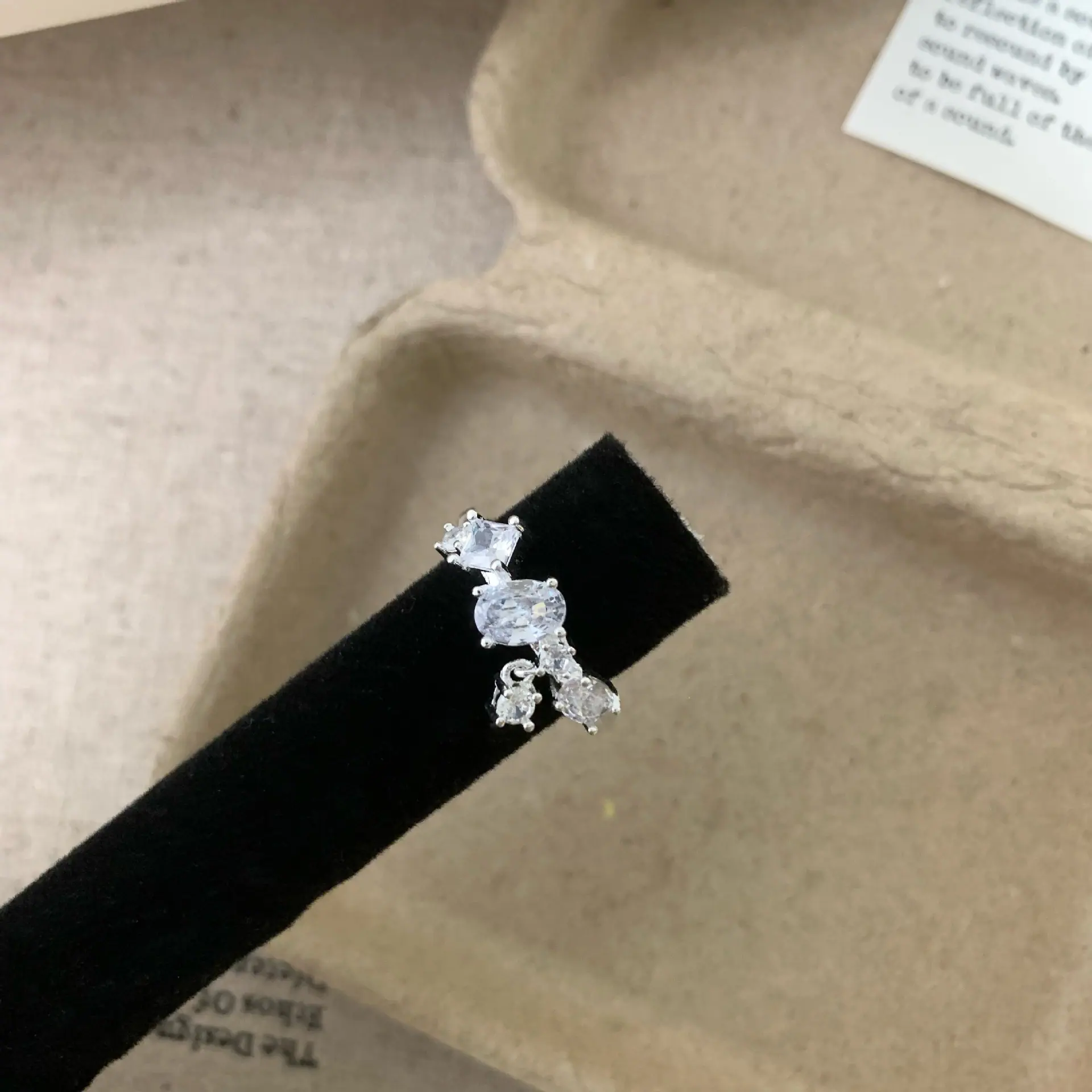 椭圆吊坠锆石