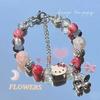 Este brazalete de campana de Hello Kitty, un estilo popular en Xiaohongshu, es una pieza de joyería de dibujos animados única y de alto valor, perfecta como regalo para tu mejor amiga.