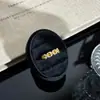 Novo Anel Simples Brilhante de Trevo de Quatro Folhas para Mulheres Design de Nicho Totalmente Vazado Moda Individual Aberto Ajustável