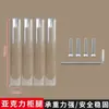 Armario de acrílico con estantes escalonados, zapatero con divisores internos y un sencillo mueble de escritorio de almacenamiento.