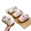Zapatillas para niñas, zapatos para caminar de bebé, zapatos de princesa antideslizantes de suela blanda, zapatos de bebé con lazo rosa, estilo primavera y otoño