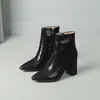 Novas botas britânicas de outono e inverno com lantejoulas, bico fino, curtas, estilo cavaleiro, botas de salto alto grosso 33-43 desejo botas de comércio exterior