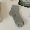 Calcetines blancos para mujer estilo ballet, calcetines cortos finos de verano, calcetines de malla de algodón transpirables de color liso hasta la mitad de la pantorrilla al por mayor