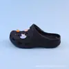 Zuecos Infantiles Lindos Estilo Little Red Book con Amuletos de Zapatos de Dibujos Animados, Zuecos Infantiles Más Vendidos Venta al por Mayor de Fábrica