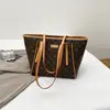 Bolso Tote de Alta Gama, Gran Capacidad, Moderno, Retro, Elegante, Versátil para Mujer, Nuevo Modelo 2026, Bolso de Hombro Simple para el Trabajo