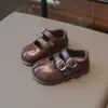 Moda Otoño 2026 Mocasines Elegantes de Imitación con Dedos Divididos para Bebé Niña Zapatos de Cuero de Color Sólido para Niños Suela Suave