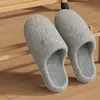 Chinelos Baotou, chinelos de casa para outono e inverno, antiderrapantes, silenciosos, com sola grossa, quentes, chinelos de interior, chinelos para casais, chinelos de algodão com forro de fleece, atacado para homens