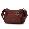 Bolsa de Ombro Única de Tecido Liso Grande Capacidade Multicamadas Casual para o Dia a Dia Bolsa Transversal Bolsa para Mãe de Meia-Idade Mochila para Passeio Bolsa de Ombro Única