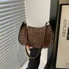 Bolso de Hombro con Estampado de Leopardo 2026, Bolso de Hombro de Moda y Versátil, Diseño de Nicho de Alta Gama, Bolso de Mano Retro para el Trabajo