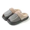 Chinelos masculinos retrô de algodão camurçado, com uma grande borda de pelo, forro de fleece para aquecimento, solas grossas e design antiderrapante, perfeitos para uso interno no outono e inverno.