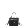 Bolsa pequena texturizada feminina verão 2026 nova chegada design de nicho corrente de malha de diamante bolsa tiracolo bolsa de mão bolsa de balde estilosa