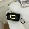 Bolso de hombro mini de moda estilo Chanel para mujer, nuevo bolso de cadena versátil 2026, bolso cruzado de alta gama para mujer trabajadora