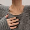 Sentido del diseño collar anual de pescado de acero de titanio cadena de clavícula simple y de moda femenina estilo frío de Ins colgante de celebridad de internet venta al por mayor