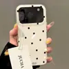 Adequado para Capa de Celular Apple 17, Design Cool Estilo Ins, Alto Valor Estético para iPhone 16 Pro Max, Bolinhas Pretas Simples para iPhone 15