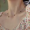Celebridad de Internet Cadena para Clavícula de Lujo Ligero Granate Dulce Perlas Doradas Gipsófila Estilo Dulce Femenino Cadena para Suéter de Principios de Otoño Collar de Moda
