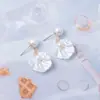 Pendientes de Pétalos Blancos Estilo Coreano de Alta Gama Silver Needle para Mujer, Elegantes Pendientes de Botón con Borla de Flor Transparente y Perla al por Mayor