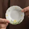 Posavasos de cerámica pintado a mano, posavasos con forma de pétalo, accesorio para juego de té japonés, bandeja aislante térmica con diseño de crisantemo de musgo pequeño