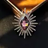 Novo Broche de Flor de Luxo Leve de Alta Qualidade para Mulheres, Design Animal com Artesanato Pesado e Diamantes, Grande Acessório para Roupas