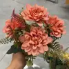 Suministro Transfronterizo de Aliexpress Ramo de Flores Artificiales Dalia de Coral de 7 Pétalos Decoración para Sala de Estar del Hogar Flor de Seda Artificial