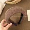 Diadema retro de alta calidad con dientes para otoño e invierno para mujer, diseñada para realzar la apariencia de la coronilla, nuevo estilo 2026, antideslizante, accesorio para el cabello versátil
