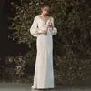 Vestido de noiva leve estilo francês manga longa decote V profundo branco sereia bainha pequena cauda curta noiva ao ar livre fio de seda fotografia de viagem vestido Mori