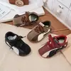 Sapatos Infantis Estilo Alemão 2026 Outono Novos Tênis Esportivos Sapatos para Caminhada de Criança Pequena Sapatos Forrest Gump Cor Color Block Retrô Sapatos Casuais Tendência