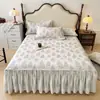 Falda de cama de una sola pieza de algodón cepillado estilo coreano, estilo simple, color sólido, universal para todas las estaciones, amigable con la piel, algodón puro, cubierta de cama antideslizante, juego de tres piezas