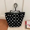 Bolso Tote de Gran Capacidad con Personalidad de Moda para Mujer 2026 Otoño Nuevo Elegante Bolso de Hombro Único Bolso Cubo de Lunares para Viajes