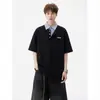 Camisa Falsa de Duas Peças Estilo Americano com Gola, Camisa Polo de Manga Curta para Homens, Marca Tendência, Corte Solto, Camiseta Casual Patchwork de Meia Manga para Homens