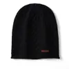 Cachecol 2026 Outono/Inverno Novo Feminino de Alta Qualidade Cor Sólida Flor Dupla Aran Quente Moda Casual Borda Dobrada Gorro de Tricô