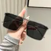 Novos óculos de sol quadrados da moda europeia e americana para mulheres, adequados para dirigir e transmissões ao vivo, óculos de sol com proteção UV