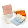 Estoque Disponível de Fábrica Atacado Popular Universal Portátil Bolsa com Fivela de Pano Flip-Top Microfibra Fecho Rápido Bolsa de Armazenamento para Embalagem de Joias