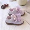 Sapatos infantis para meninas, modelo de verão 2026, tênis de malha respirável para meninas, tênis esportivos casuais estilo alemão