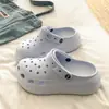 Song Xiaoke 2026 Modelo Nuevo para Aumentar la Altura Suela Gruesa Simples Casuales EVA Puntera Cerrada Zuecos para Mujeres y Parejas para Uso al Aire Libre