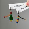 Pendientes de árbol de Navidad con cuentas de color dopamina, divertidos y bonitos pendientes de nicho para niños, nuevos pendientes de otoño e invierno, pendientes de botón navideños.