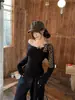 Top de punto con cordones, estampado de leopardo, hombros descubiertos y manga larga para mujer, Suave y estilizado para principios de otoño, Hombros descubiertos