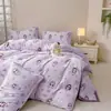 Estilo Coreano Cremoso Osito Polar Cálido Juego de Cuatro Piezas Dibujos Animados Funda Nórdica de Polar de Coral Doble Cara Juego de Tres Piezas Sábana Plana Sábana Ajustable