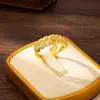 Novo Anel Dourado de Areia Vietnamita, Luxuoso Anel de Coração com Pingente Interligado Vazado, Joia de Estilo Simples para Mulheres, Fabricante