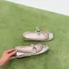 Zapatos planos de ballet cuadrados de satén versátiles de moda que aumentan la altura con hebilla para el verano 2026 Zapatos Mary Jane Estilo francés
