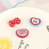Corbata de Moño Linda Corazón de Cereza Hecho a Mano Accesorios para Joyería DIY Pegamento de Crema Resina Piezas Pequeñas Materiales Venta al por Mayor
